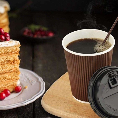 Αγορά Καθαρό σχεδιασμό 22oz χαρτόπουλα διπλό στρώμα καφέ κυματοειδές χαρτόπουλο online manufacture